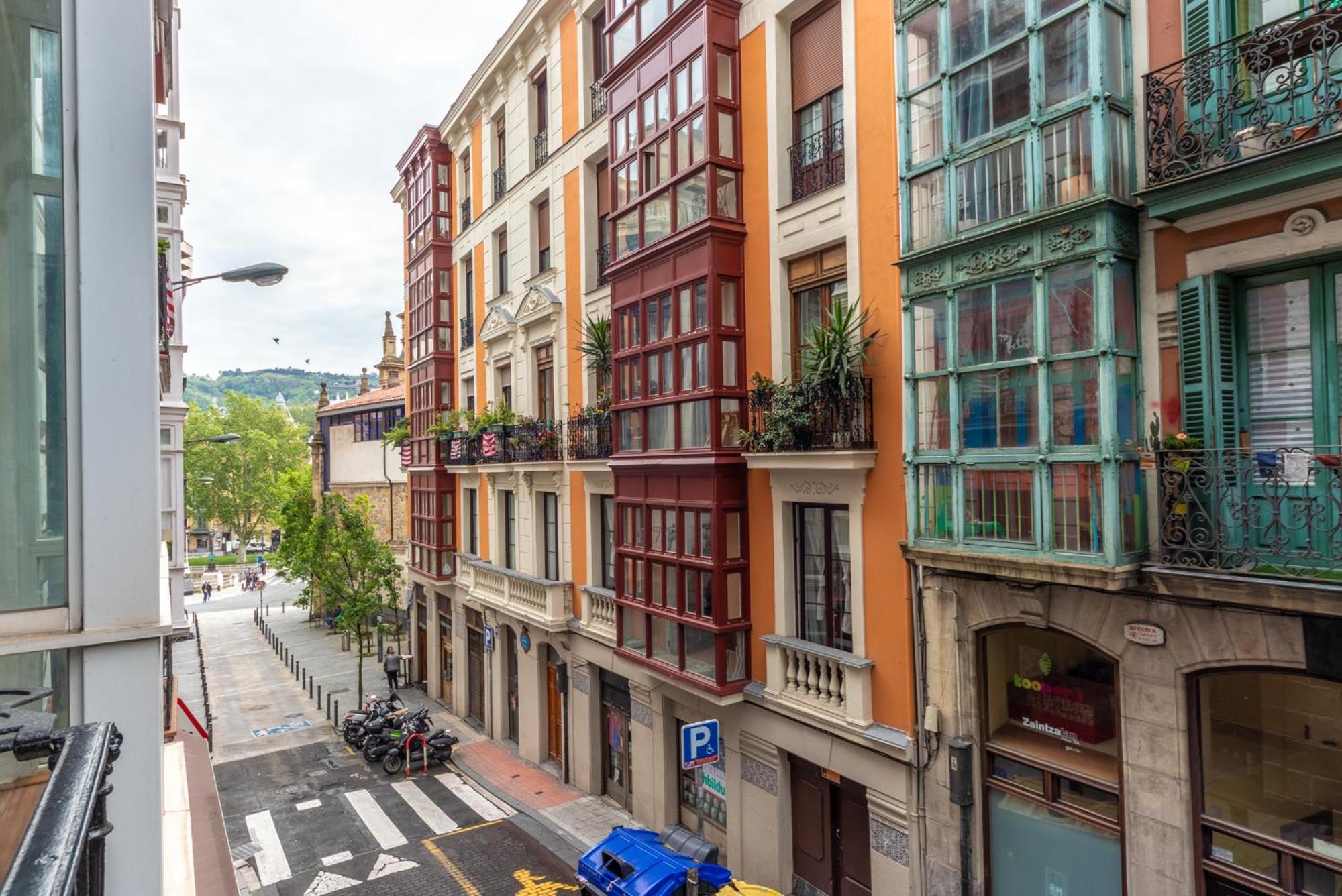 Encantador Apartamento En El Casco Antiguo De Bilbao Bagian luar foto