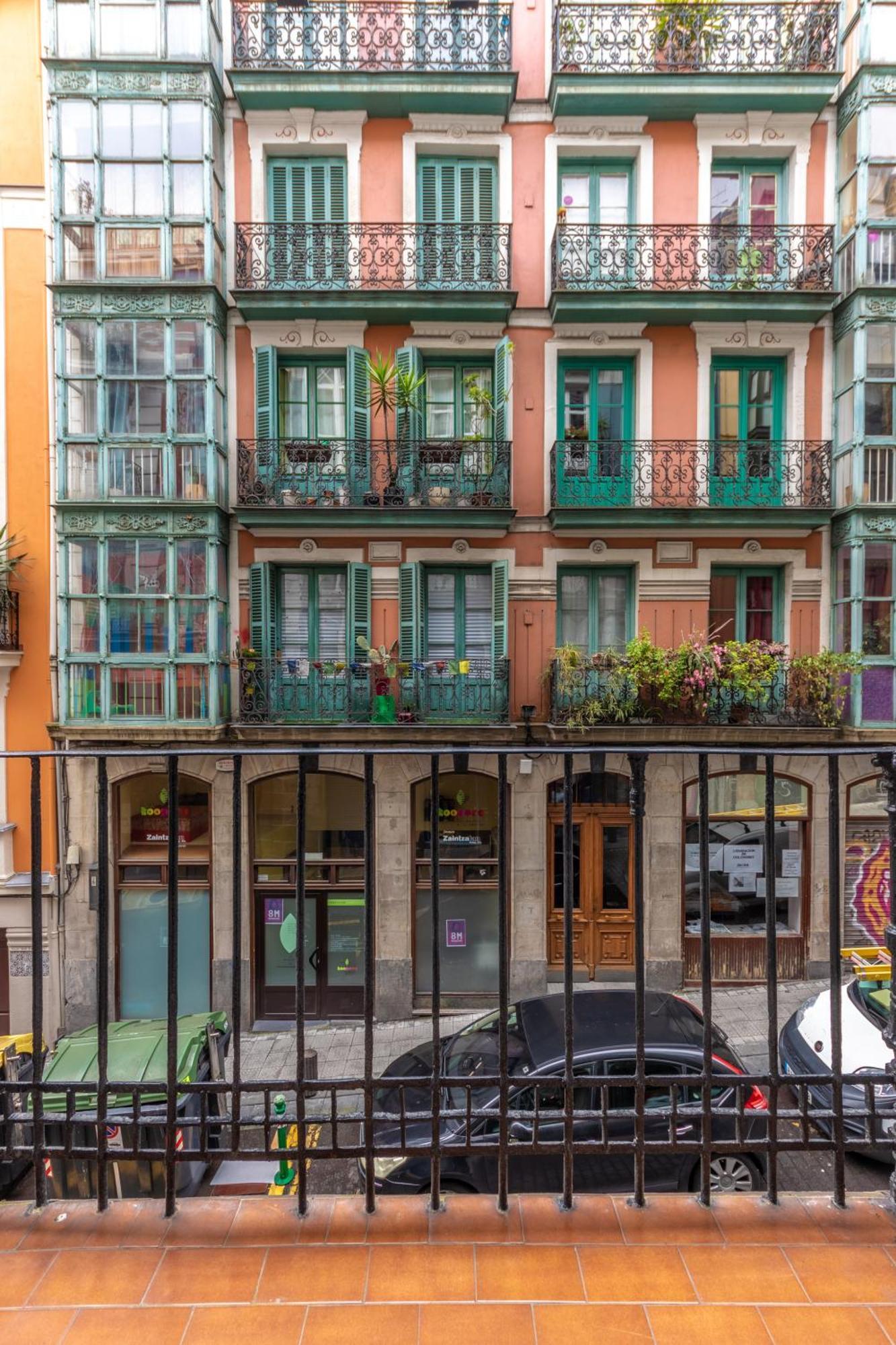Encantador Apartamento En El Casco Antiguo De Bilbao Bagian luar foto